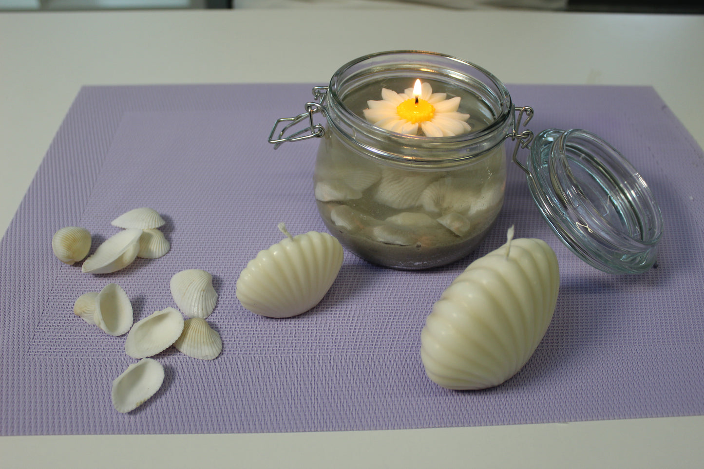 Gänseblümchenkerze „Blütenzeit“ – Schwimmkerze mit Frühlingsgefühl