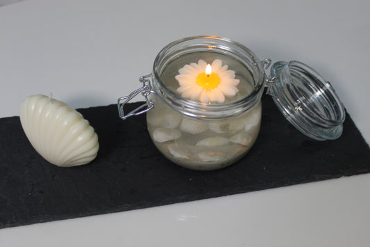 Gänseblümchenkerze „Blütenzeit“ – Schwimmkerze mit Frühlingsgefühl