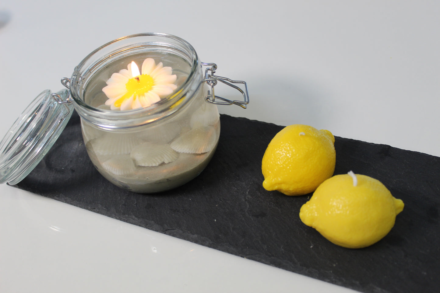 Zitronenkerze „Sommersonne“ – Citronella & Mückenfrei