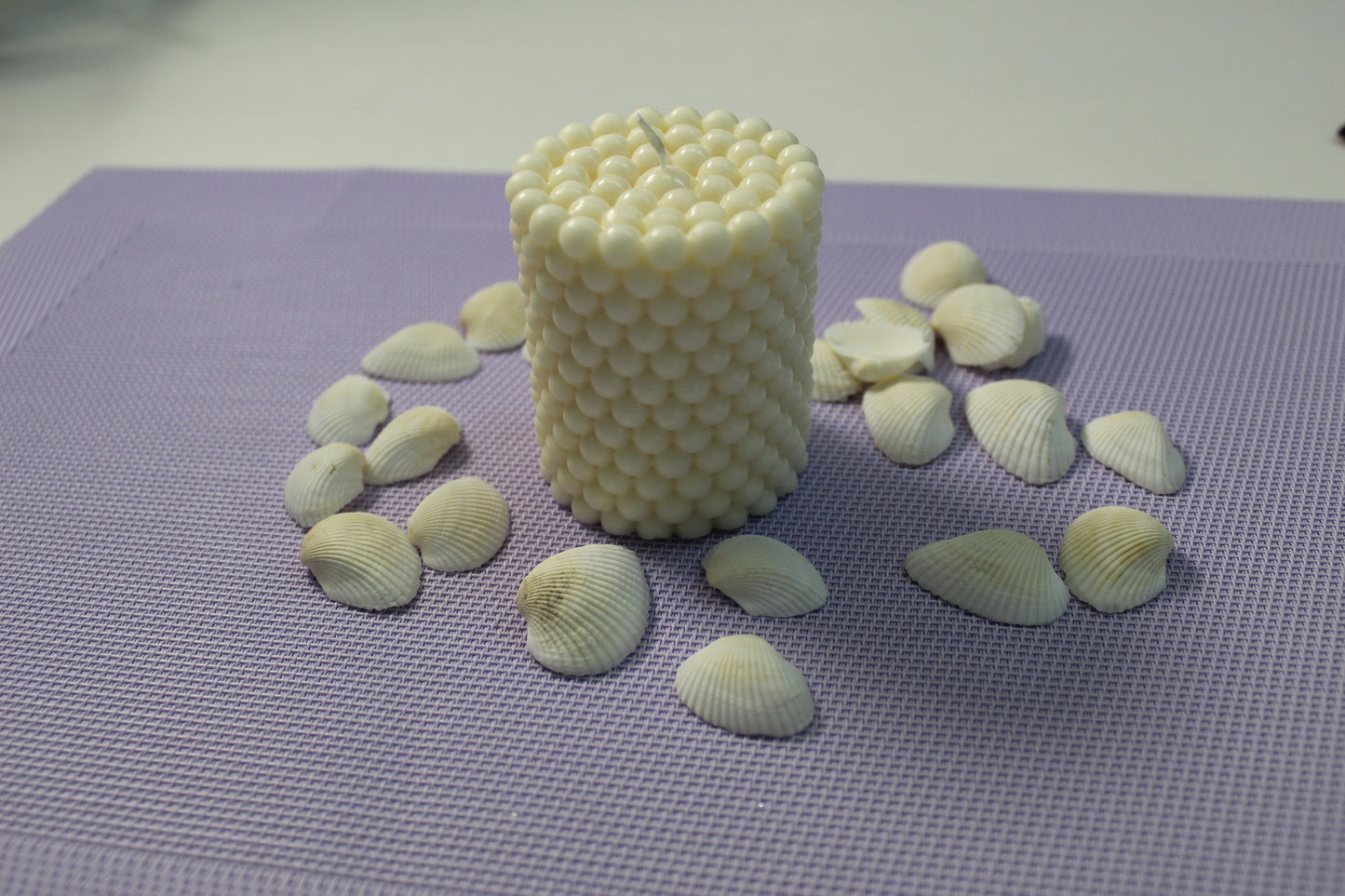 Bubble-Kerze „Perlenzauber“ – Minimalistisch & Elegant