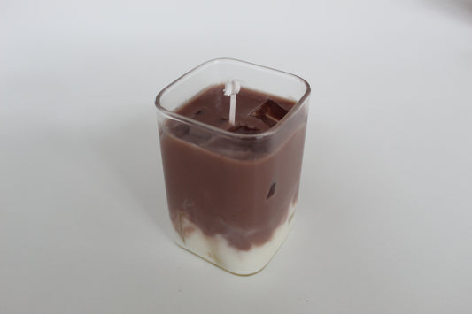 Duftkerze „Iced Latte“ im Glas – mit Eiswürfeln & Kaffeebohne